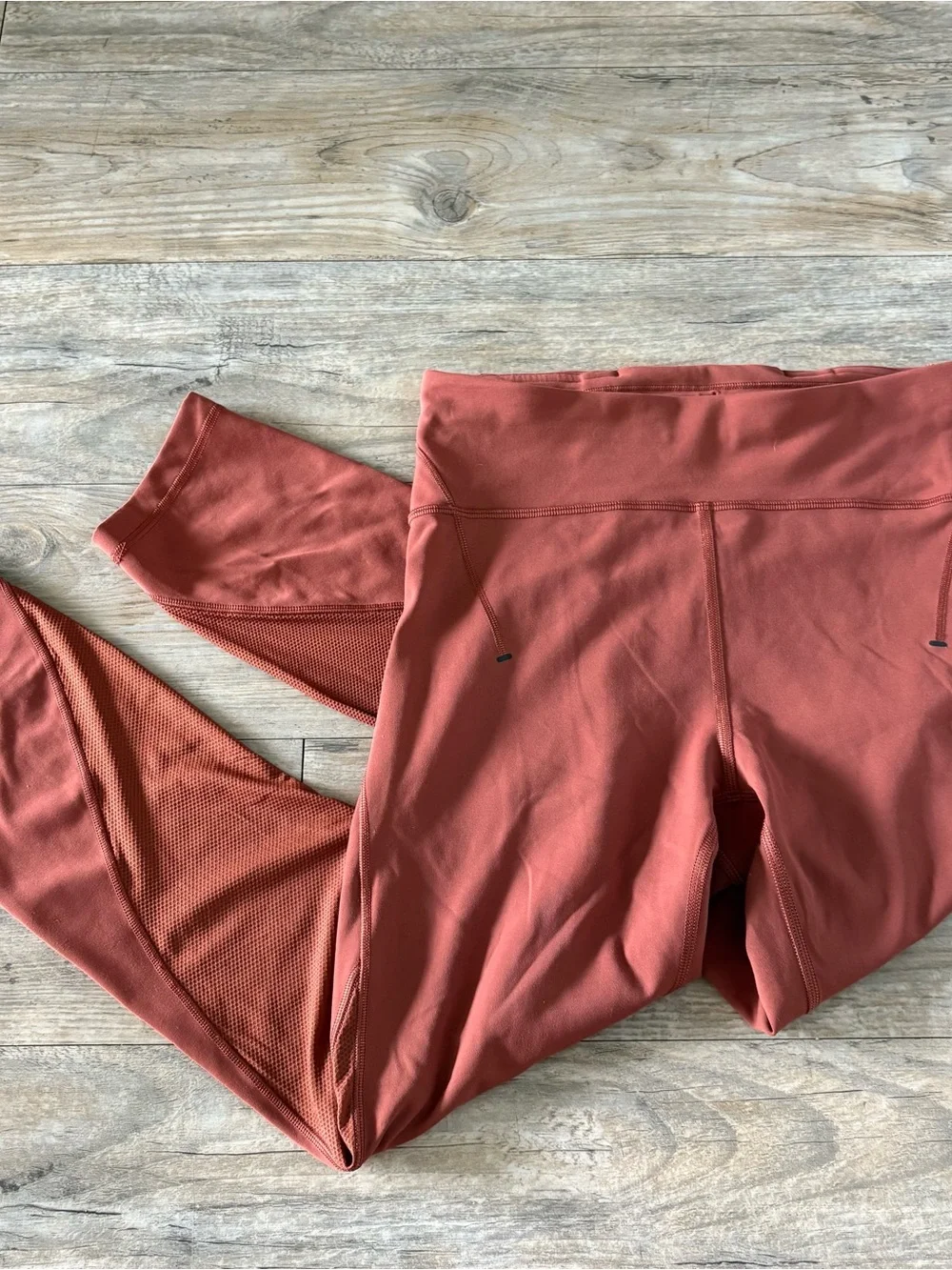 Lululemon Women's Everlux and Mesh High-Rise Crop 23
